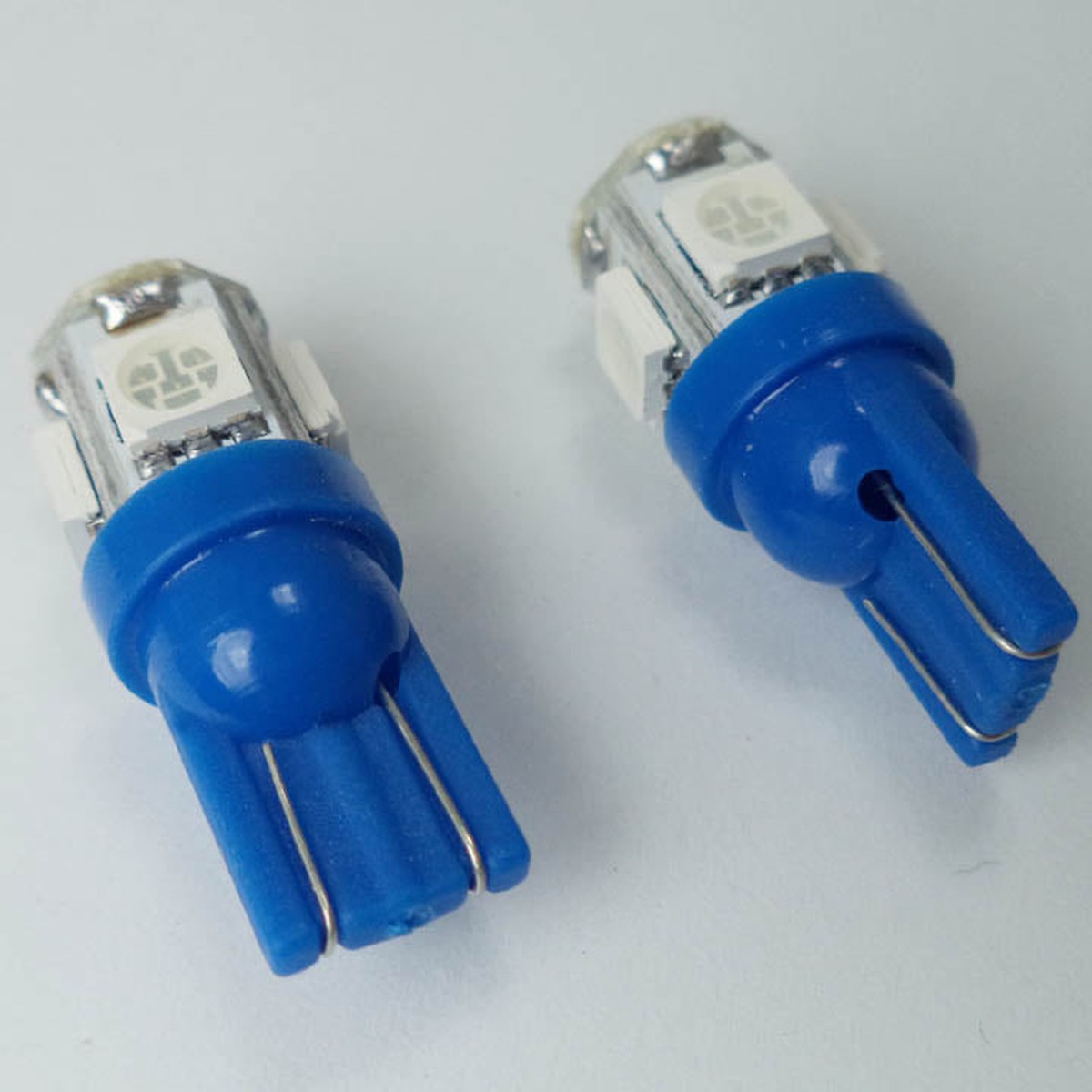 02264 - LED BULB WEDGE 12V BLUE 5LED 5050 REPLACES 194 AND 168 BASE T10 (2 pcs/pkg)